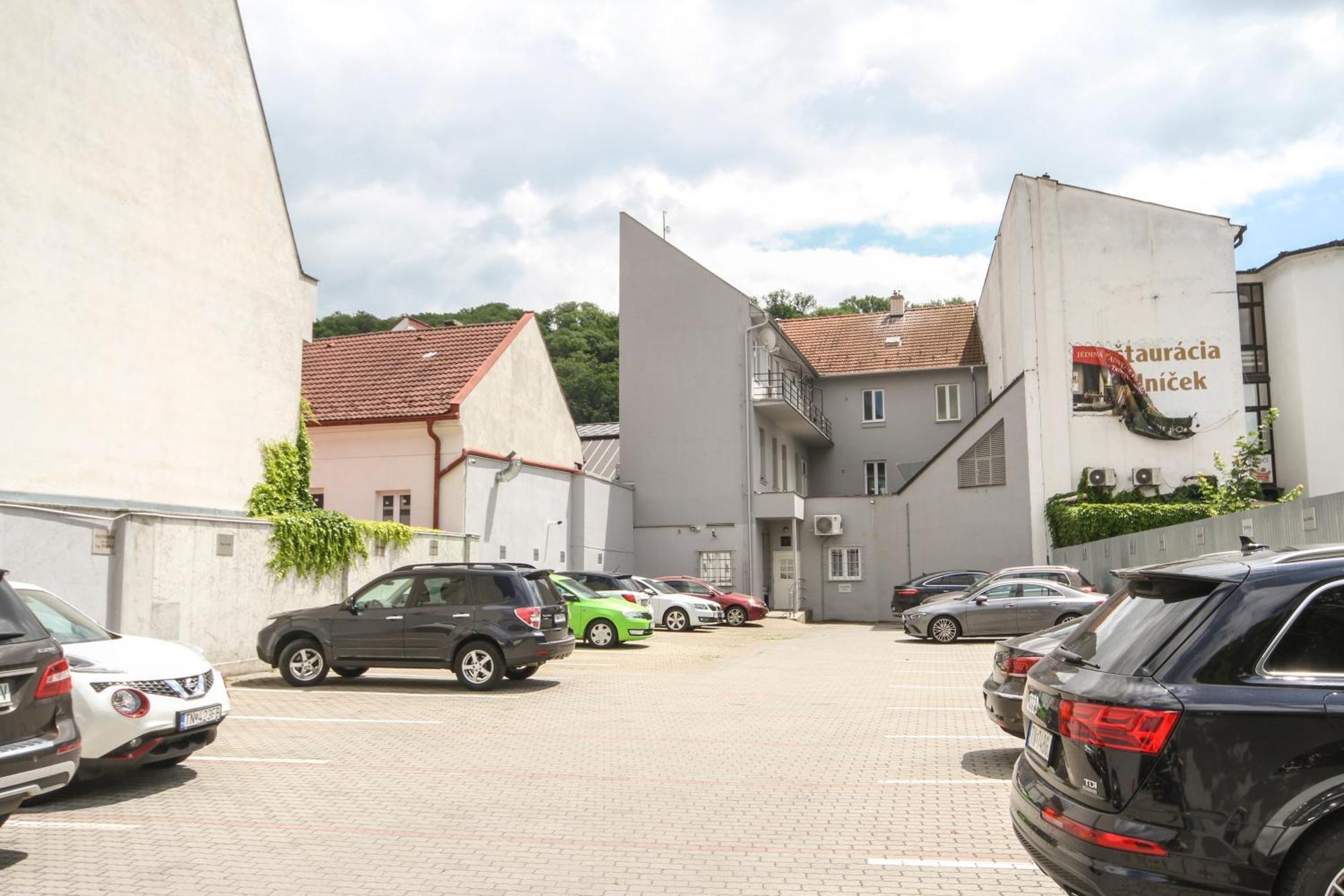 Apartmán Vita Trenčín Exterior foto